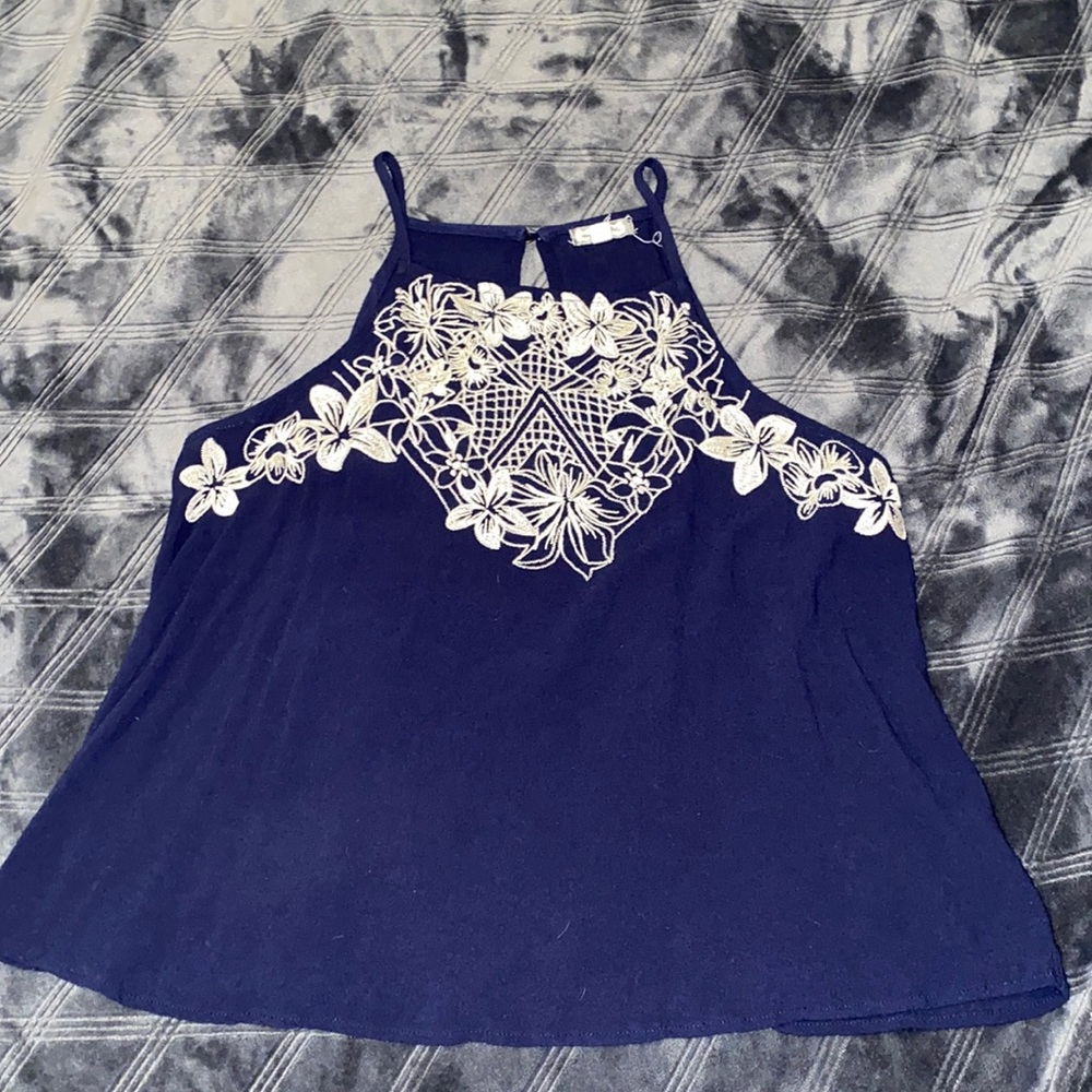 Eye shadow tank top